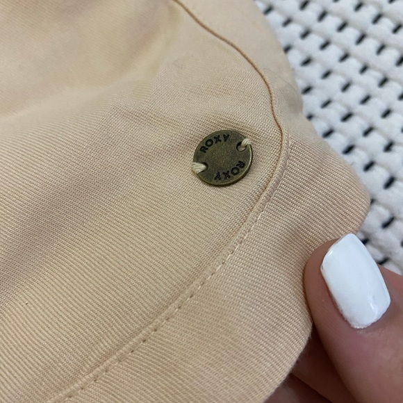 NEW Roxy Shorts - Small - Picture 2 of 5